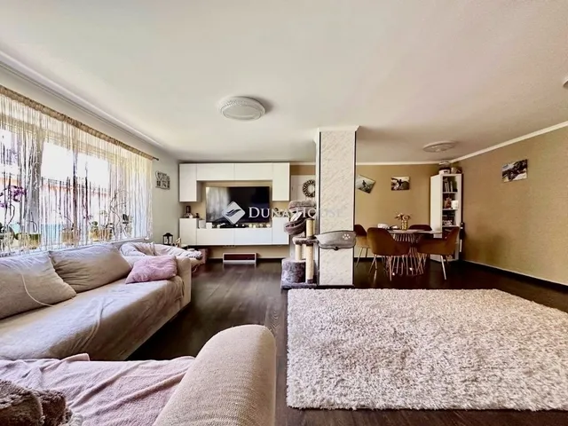 Eladó ház Pécs 248 nm