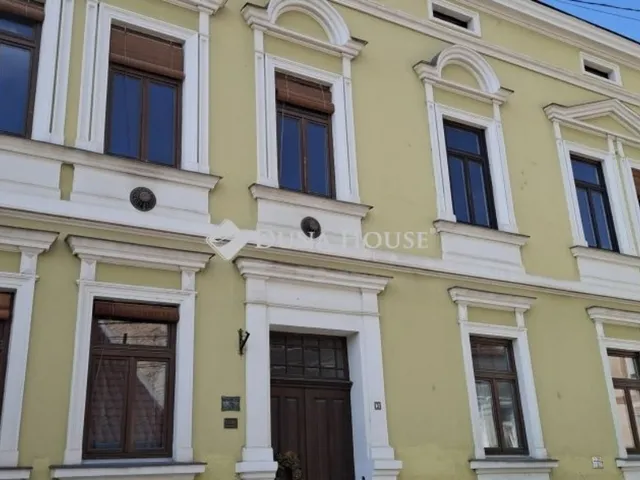 Eladó lakás Pécs, Belváros 70 nm