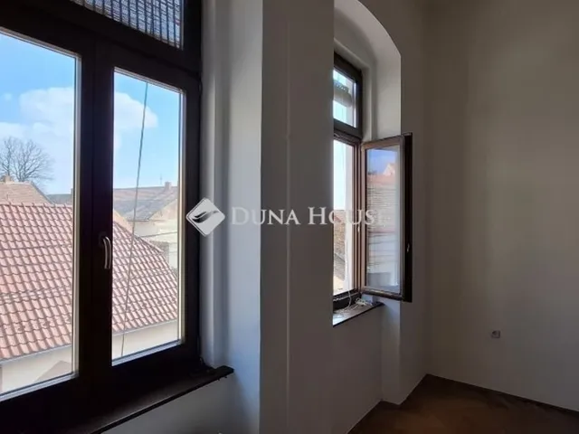 Eladó lakás Pécs, Belváros 70 nm