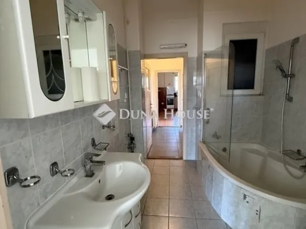 Eladó lakás Pécs, Belváros 106 nm