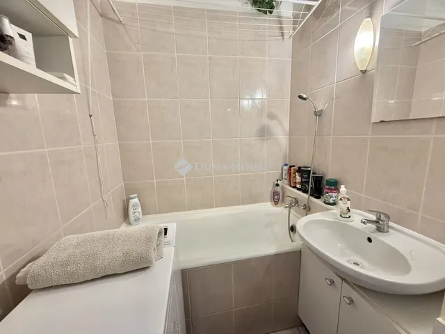 Eladó lakás Pécs, Kertváros 64 nm