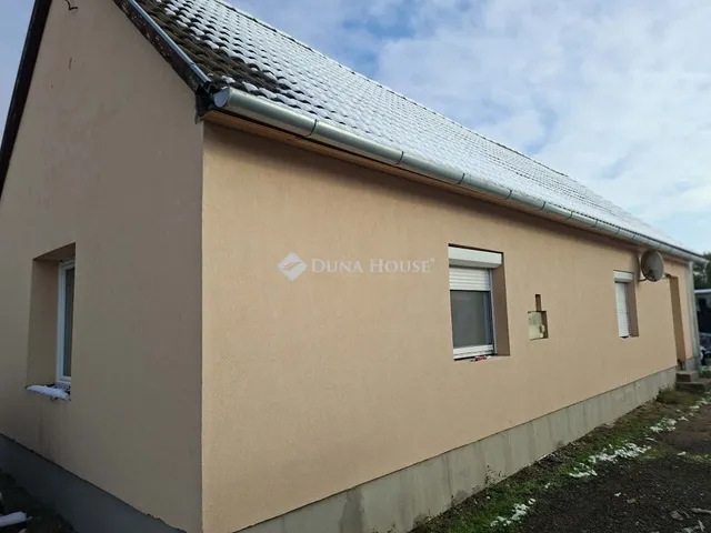 Eladó ház Szentlőrinc 80 nm