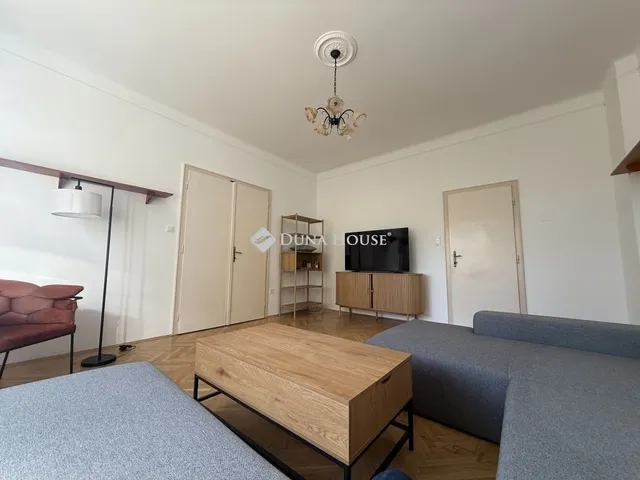 Eladó lakás Pécs, Ispitaalja 106 nm