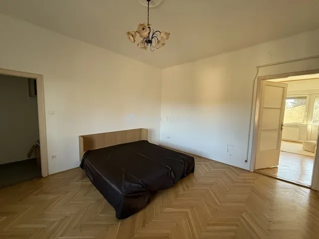 Eladó lakás Pécs, Ispitaalja 106 nm