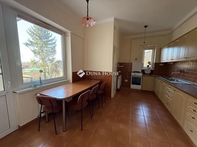 Eladó lakás Pécs, Ispitaalja 106 nm