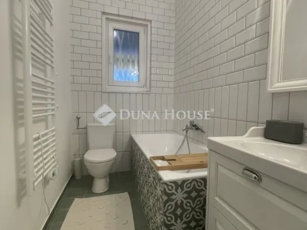 Eladó lakás Pécs, Belváros 69 nm