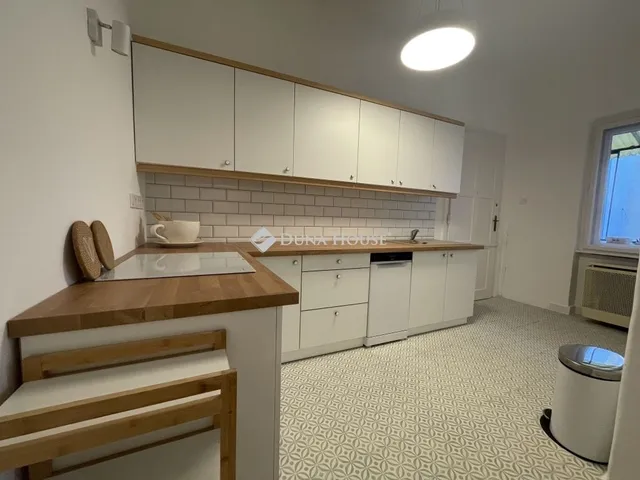 Eladó lakás Pécs, Belváros 69 nm