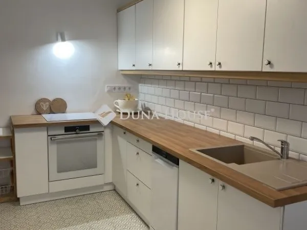 Eladó lakás Pécs, Belváros 69 nm