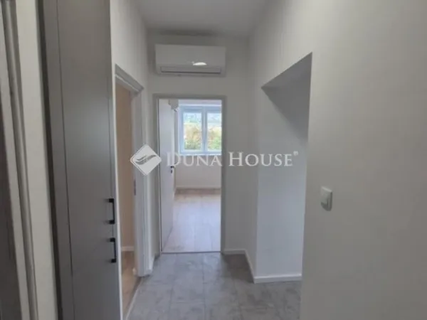Eladó lakás Pécs, Uránváros 67 nm
