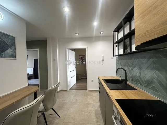 Eladó lakás Pécs, Belváros 64 nm