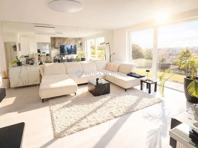 Eladó ház Kozármisleny 230 nm