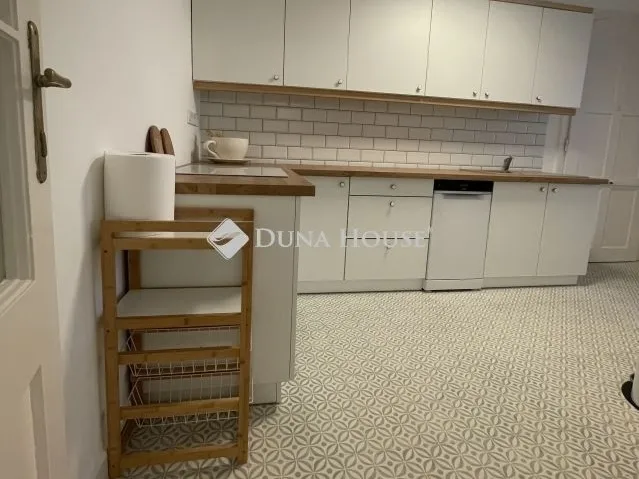 Eladó lakás Pécs, Belváros 69 nm