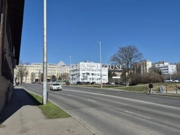 Eladó lakás Pécs, Egyetemváros 46 nm