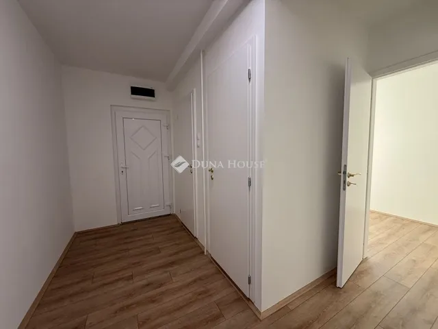 Eladó lakás Pécs, Egyetemváros 52 nm