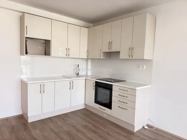 Eladó lakás Pécs, Egyetemváros 52 nm