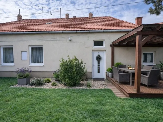 Eladó lakás Pécs, Patacs 100 nm