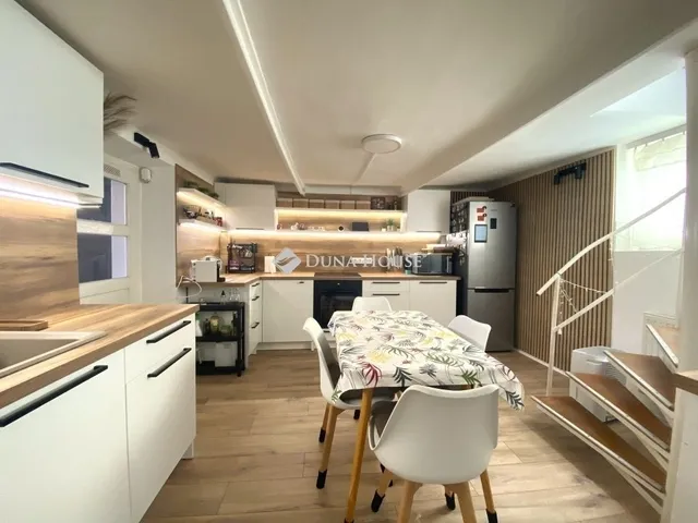 Eladó ház Pécs, Ledina 85 nm