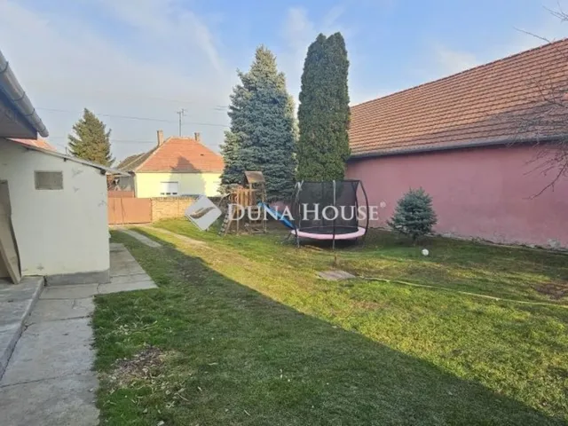 Eladó ház Véménd 80 nm