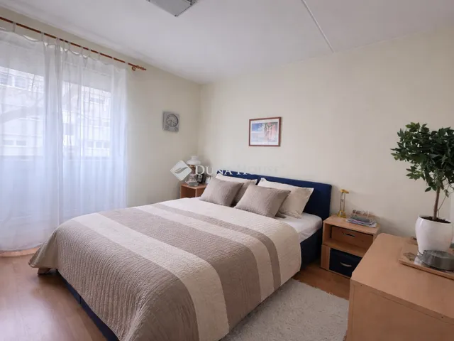 Eladó lakás Pécs, Kertváros 70 nm