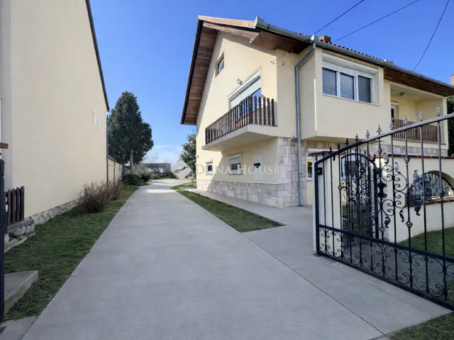 Eladó ház Pogány 200 nm