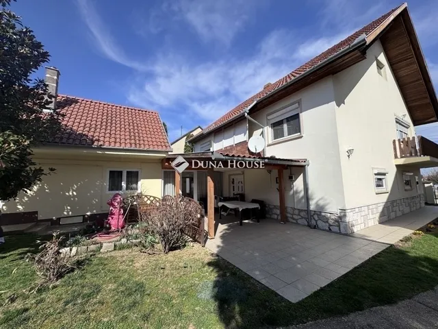 Eladó ház Pogány 200 nm