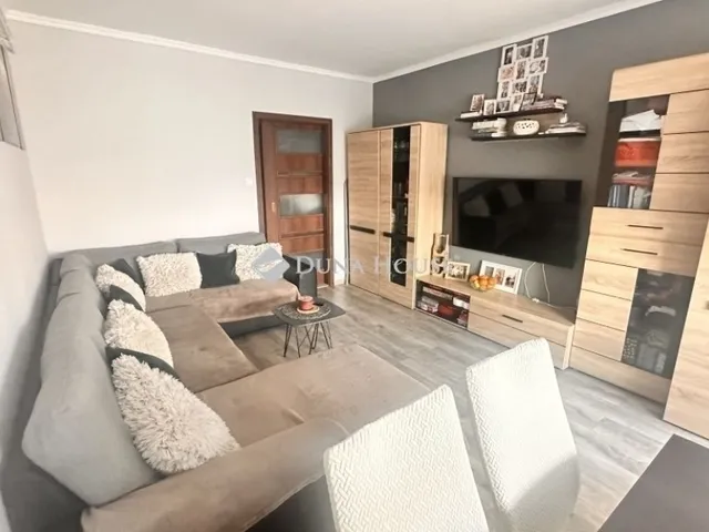 Eladó lakás Pécs 74 nm