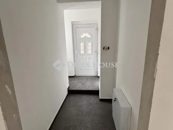 Eladó lakás Pécs, Mecsekoldal 104 nm