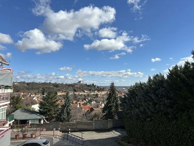 Eladó lakás Pécs, Mecsekoldal 104 nm