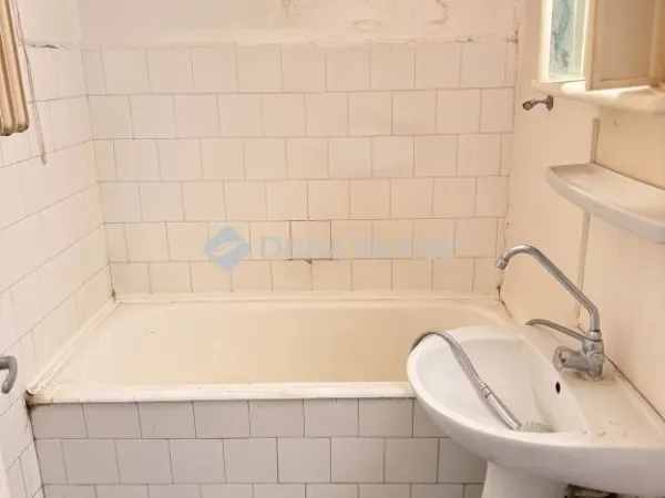 Eladó lakás Pécs, Kertváros 35 nm