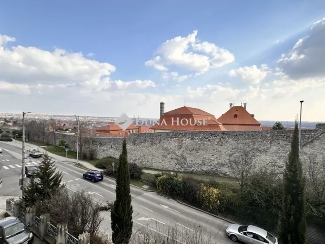 Eladó lakás Pécs, Belváros 74 nm