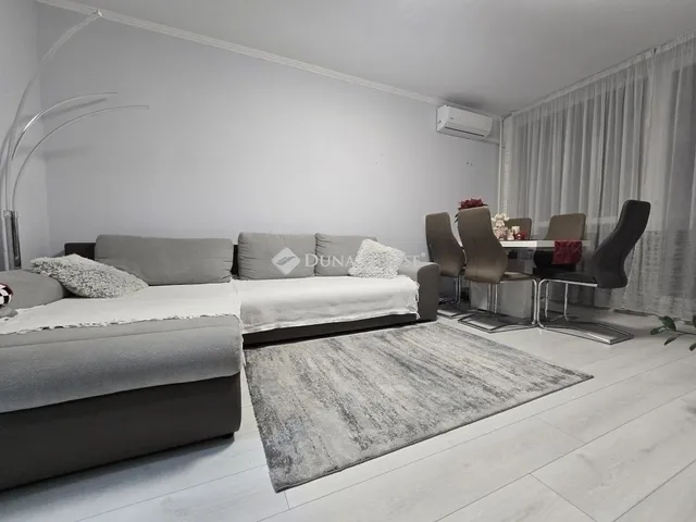 Eladó lakás Pécs, Kertváros 63 nm