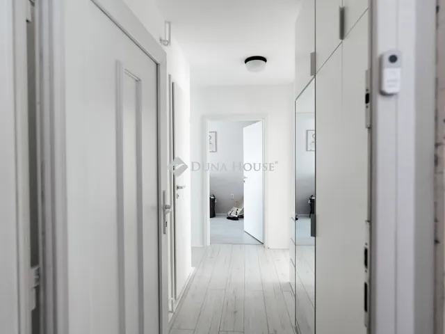 Eladó lakás Pécs, Kertváros 63 nm