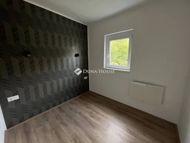 Eladó lakás Pécs, Uránváros 46 nm