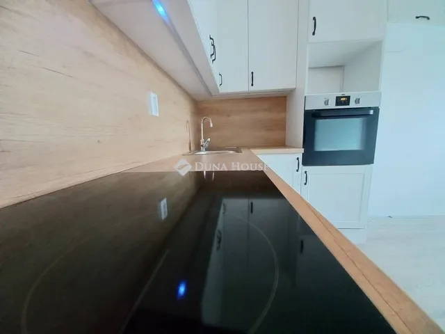 Eladó lakás Pécs, Uránváros 46 nm