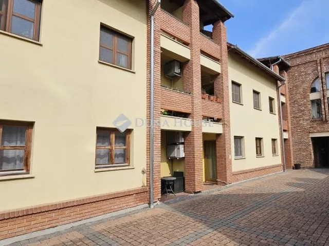 Eladó kereskedelmi és ipari ingatlan Pécs, Belváros 41 nm