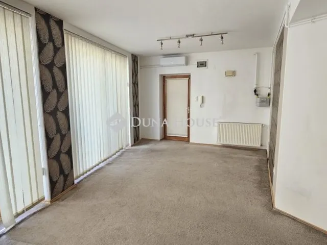 Eladó kereskedelmi és ipari ingatlan Pécs, Belváros 41 nm