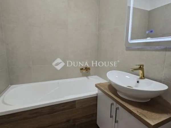 Eladó lakás Pécs, Uránváros 46 nm