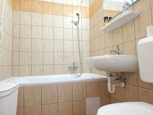 Eladó lakás Pécs, Kertváros 39 nm