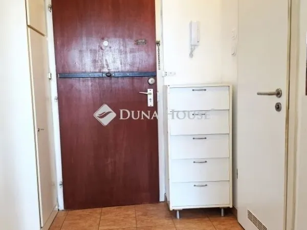 Eladó lakás Pécs, Kertváros 39 nm