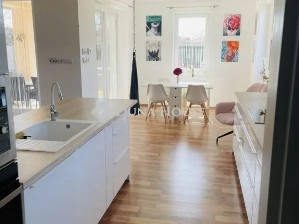 Eladó ház Pécs, Újhegy 164 nm