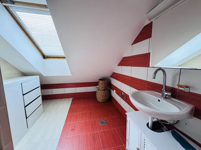 Eladó lakás Pécs, Uránváros 82 nm