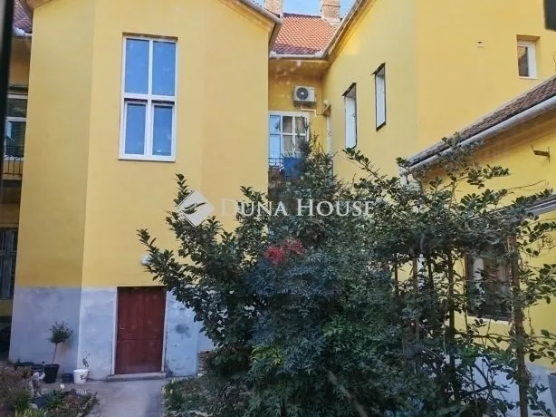 Eladó lakás Pécs, Belváros 24 nm