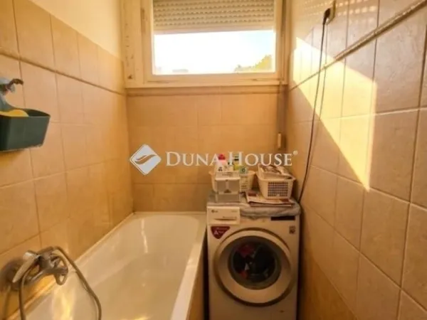 Eladó lakás Pécs, Kertváros 54 nm