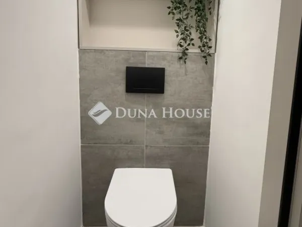 Eladó lakás Pécs, Kertváros 52 nm