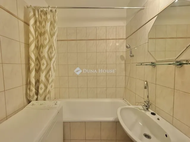 Eladó lakás Pécs, Kertváros 39 nm