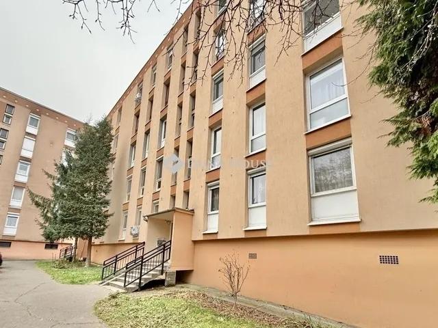 Eladó lakás Pécs, Kertváros 39 nm