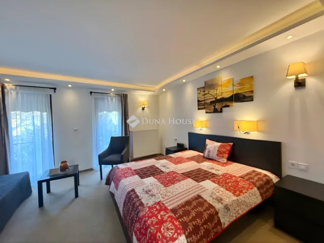 Eladó lakás Pécs, Belváros 73 nm