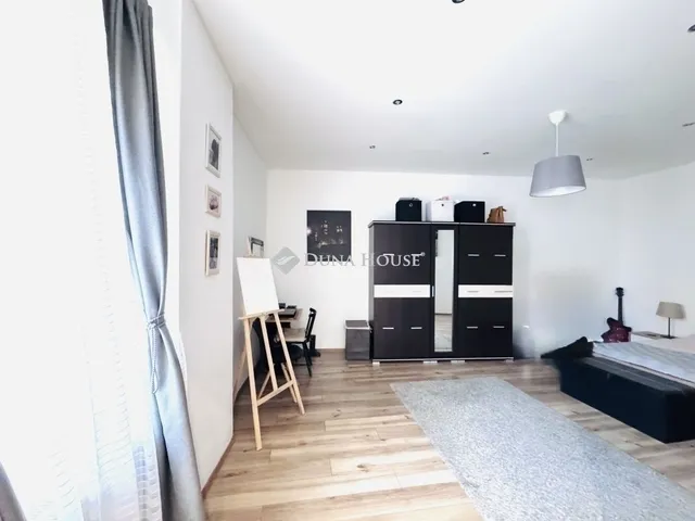 Eladó ház Pécs, Patacs 100 nm