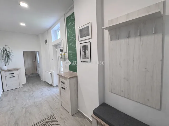 Eladó ház Pécs, Patacs 100 nm