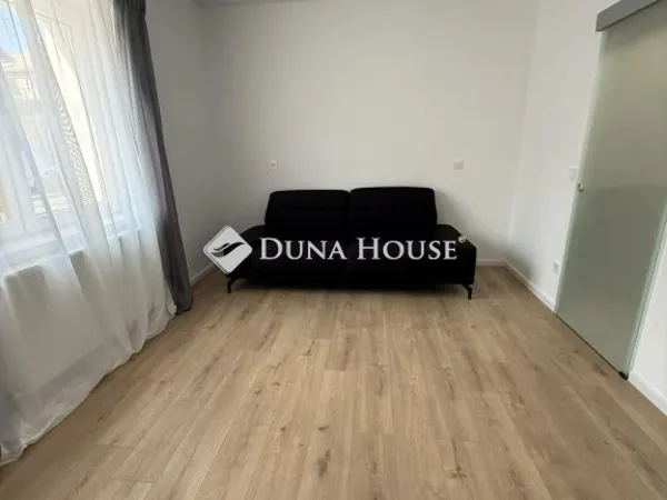 Eladó ház Pécs, Rigóder 95 nm